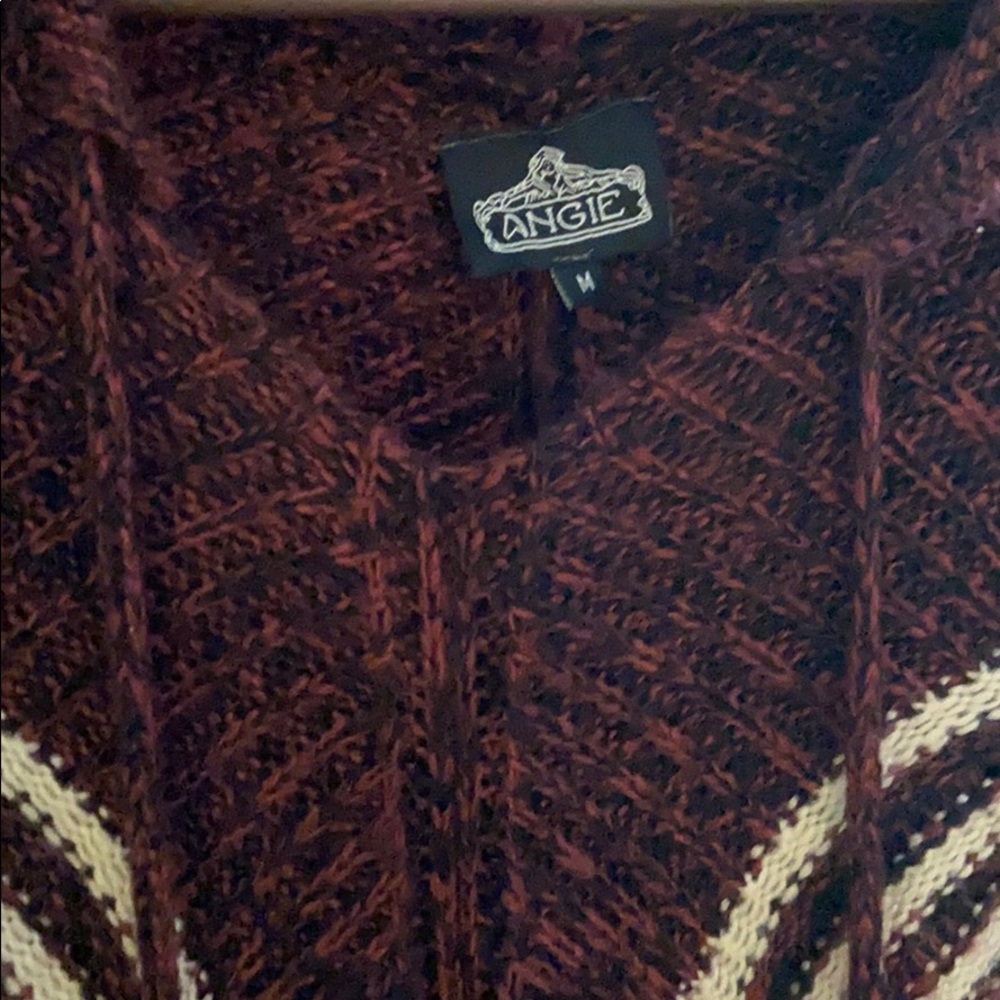 Maroon sweater - Picture 3 of 3